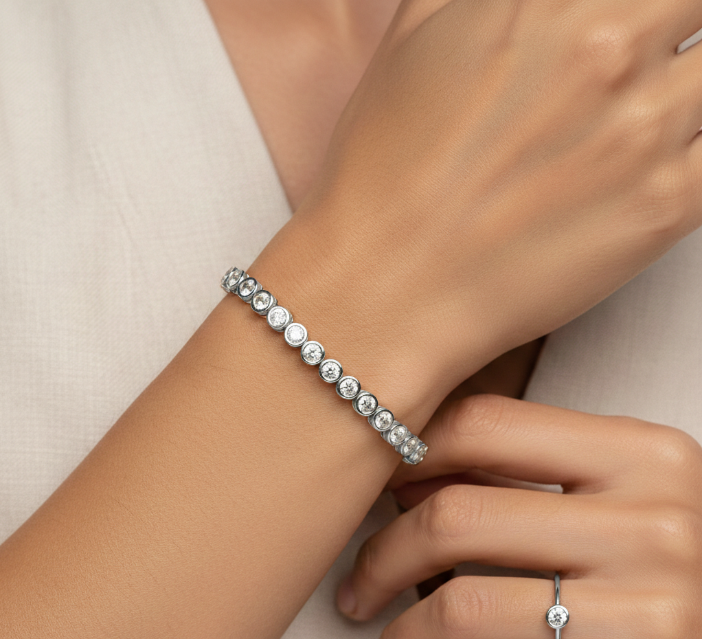 18ct White Gold Diamond Line Bracelet MQ3221
