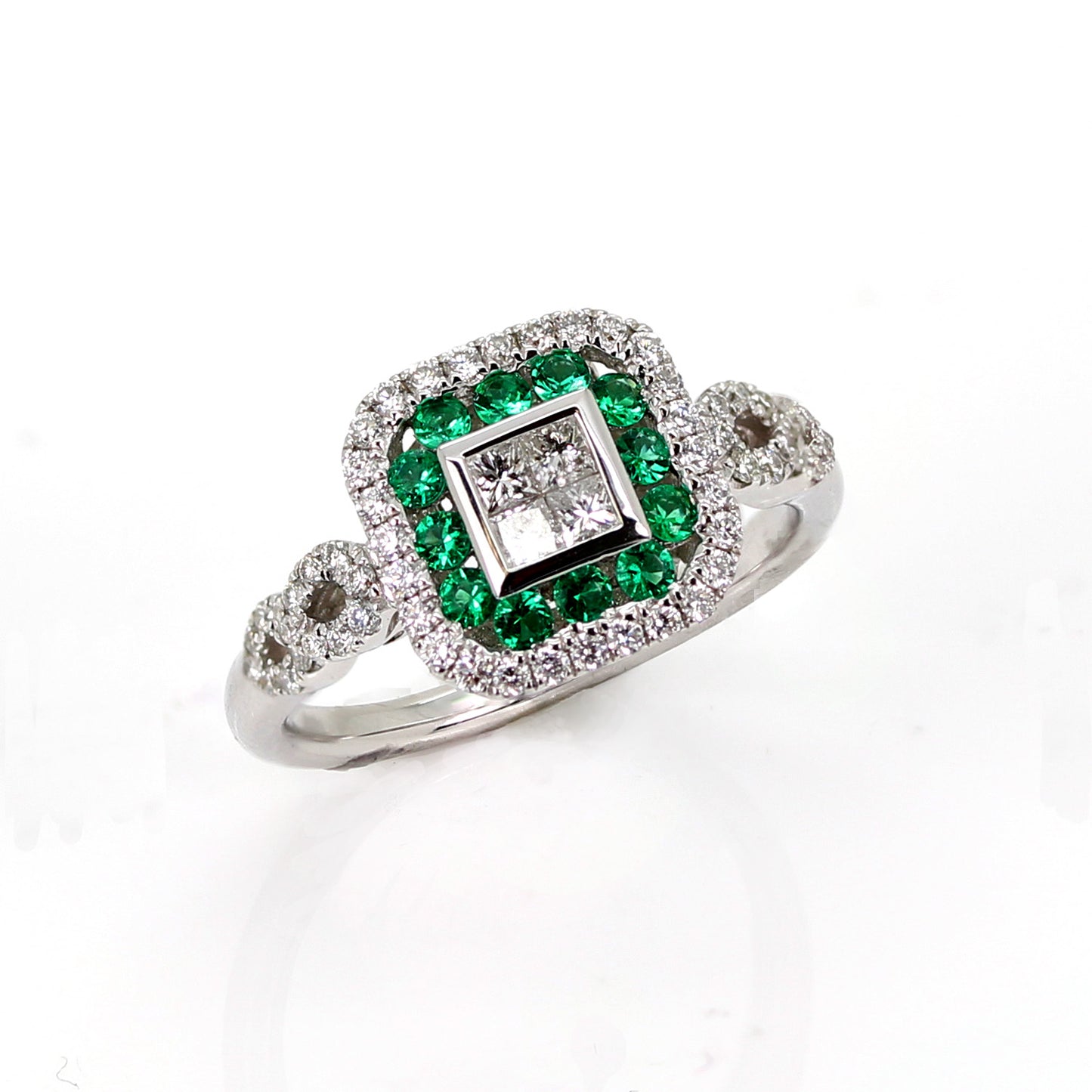 18ct Emerald & Diamond Cluster Ring