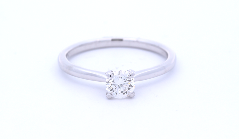 18ct White Gold Diamond Solitaire Ring 0.47ct - 5586/47