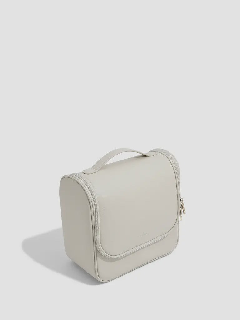Stackers Oatmeal Large Haniging Washbag 75630