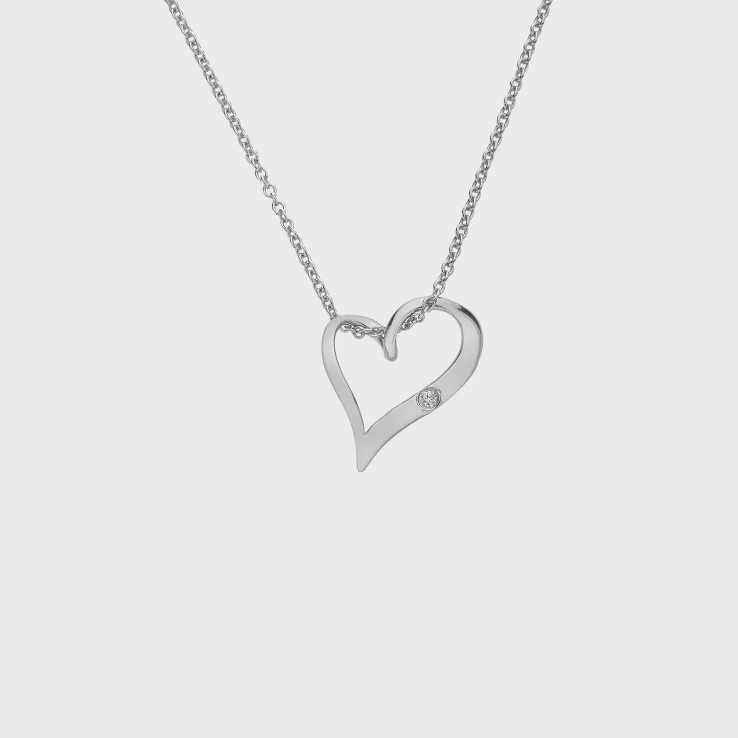 Hot Diamonds Delicate Pointed Twist Heart Pendant Delicate Pointed Twist Heart Pendant DP1086