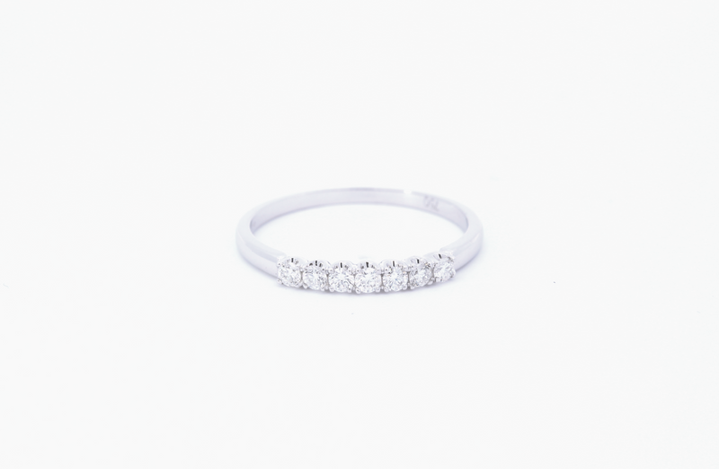 18ct White Gold Diamond Half Eternity Ring R606