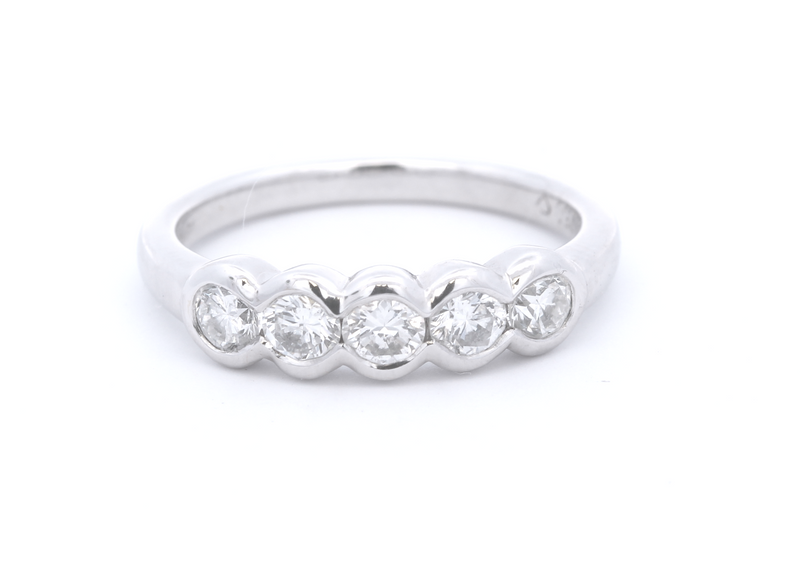 18ct White Gold Rubover 5 Stone Diamond Ring - 0.75ct