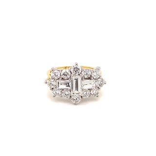 18ct White Gold Diamond Cluster Ring 2.84ct