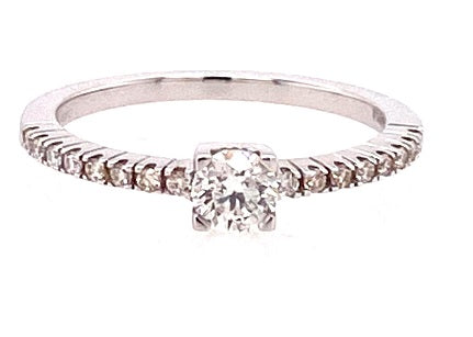 18ct White Gold Solitaire Diamond Ring 7188