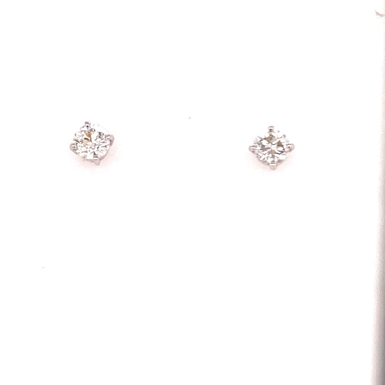 18ct White Gold Solitaire Diamond Earrings ER97