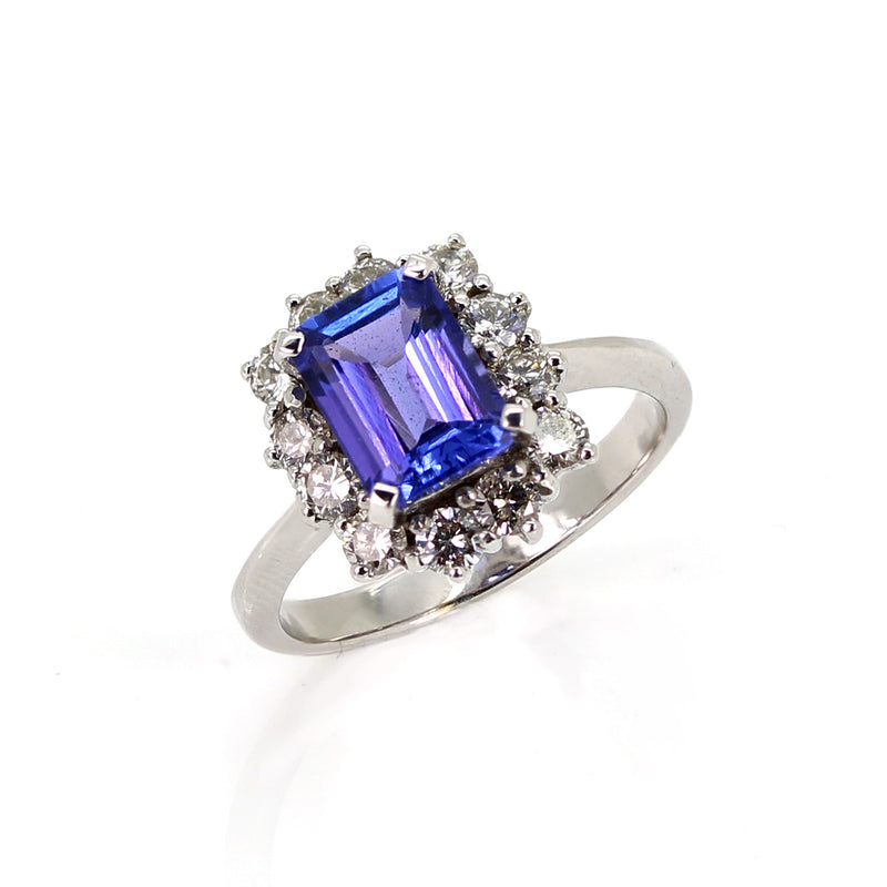 18ct Gold Tanzanite & Diamond Ring 12TD