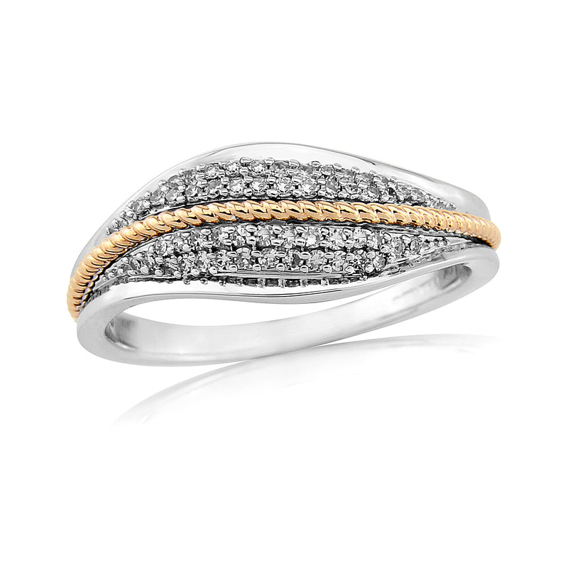 9ct White Gold Diamond Ring - W Gold