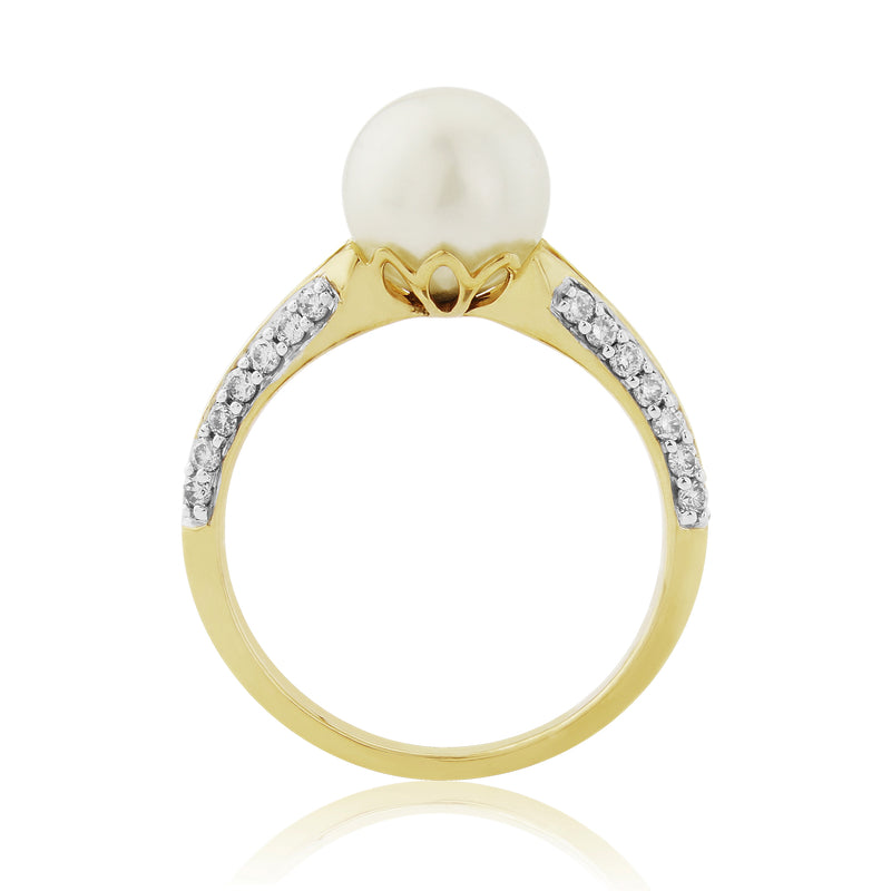 9ct Pearl & Diamond Ring